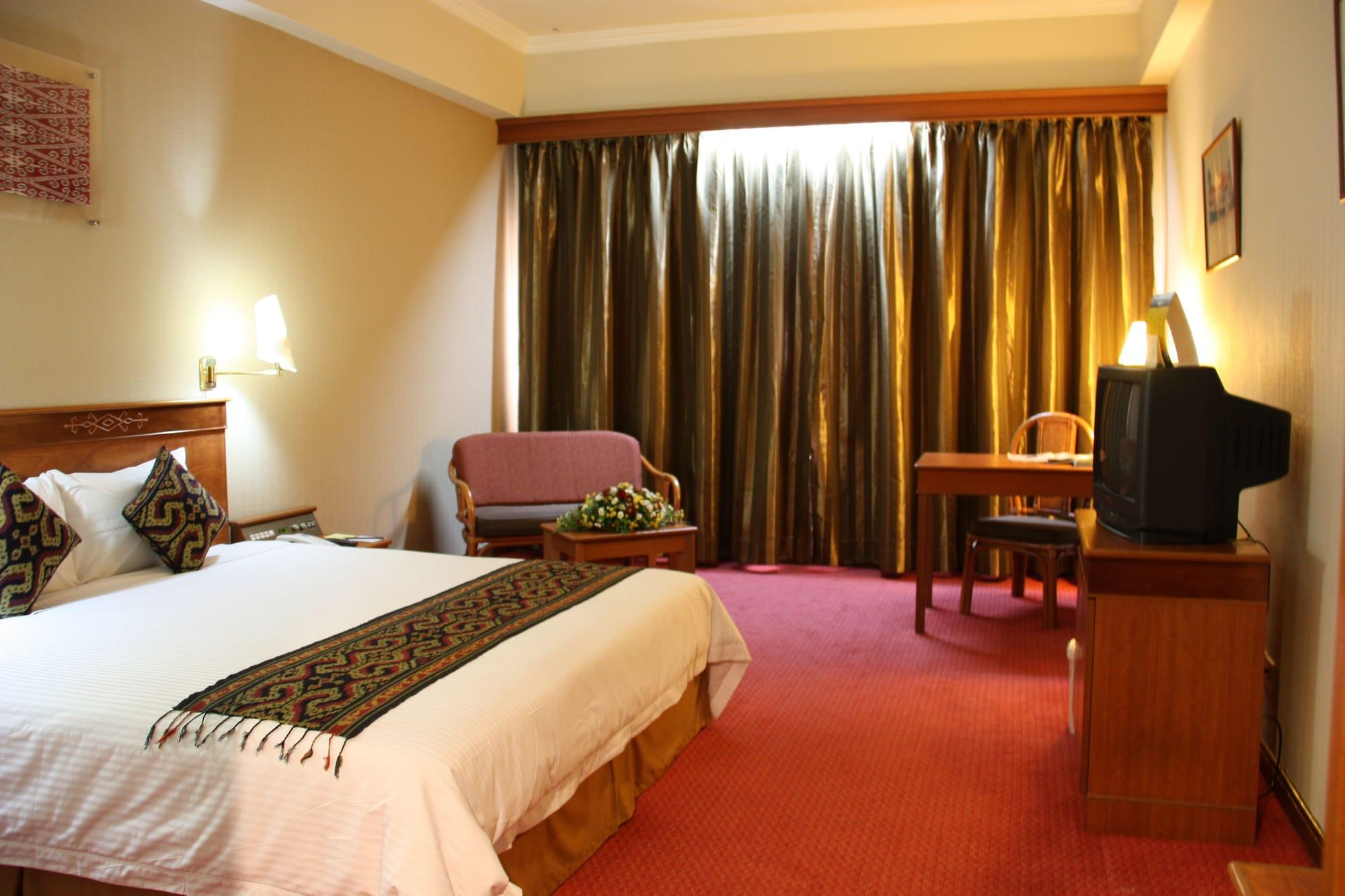 Grand Continental Hotel